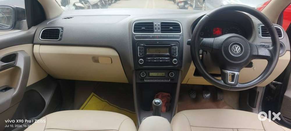 Volkswagen Vento Petrol Highline, 2011, Petrol