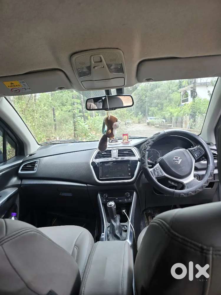Maruti Suzuki S-cross Smart Hybrid Alpha