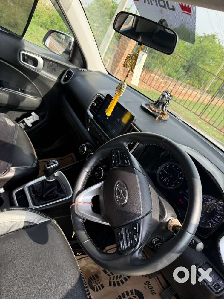 Hyundai Venue Petrol 2022