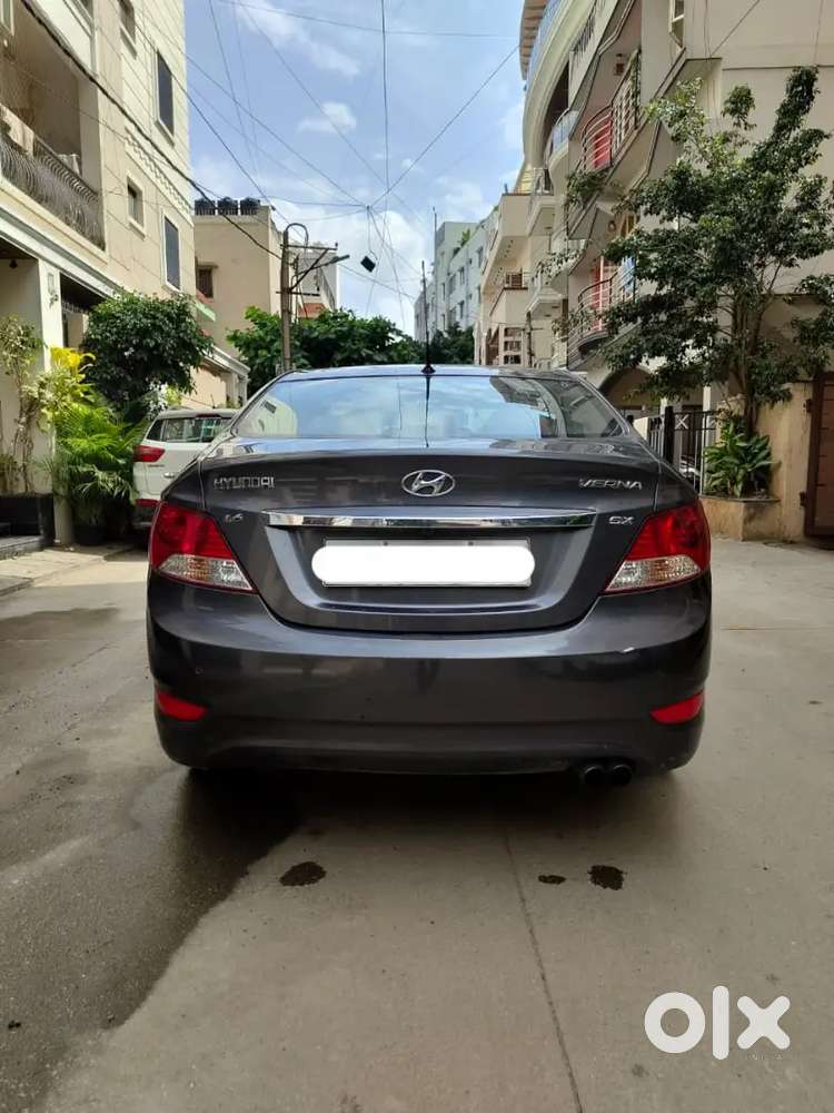 Hyundai Fluidic Verna Crdi 1.6 2013 Manual Diesel