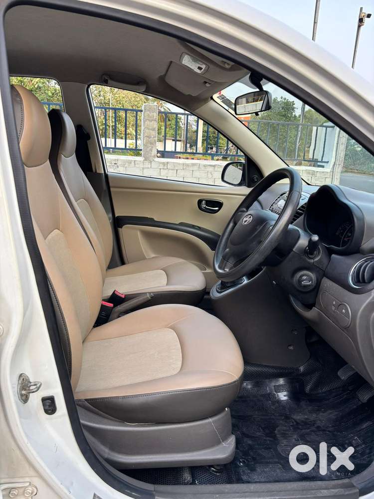 Hyundai I10 Sportz, 2016, Petrol