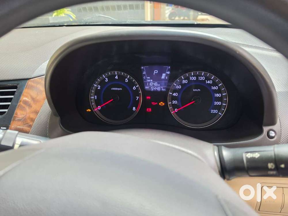 2106 Auto Hyundai Verna Low Kms/excellent Condition