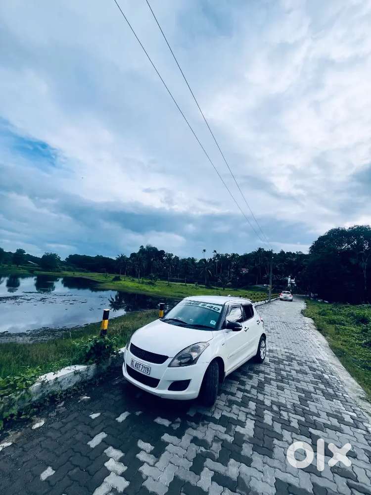 Maruti Suzuki Swift 2012 Petrol 110000 Km Driven