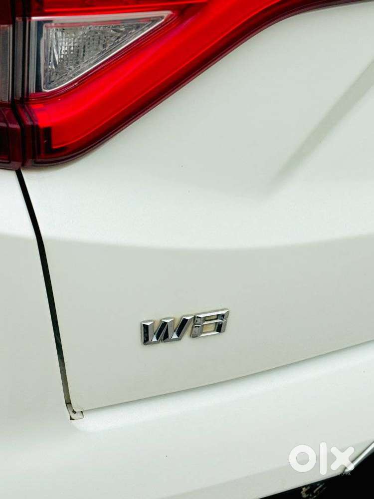 Mahindra Xuv300 W8 Option Diesel, 2023, Diesel