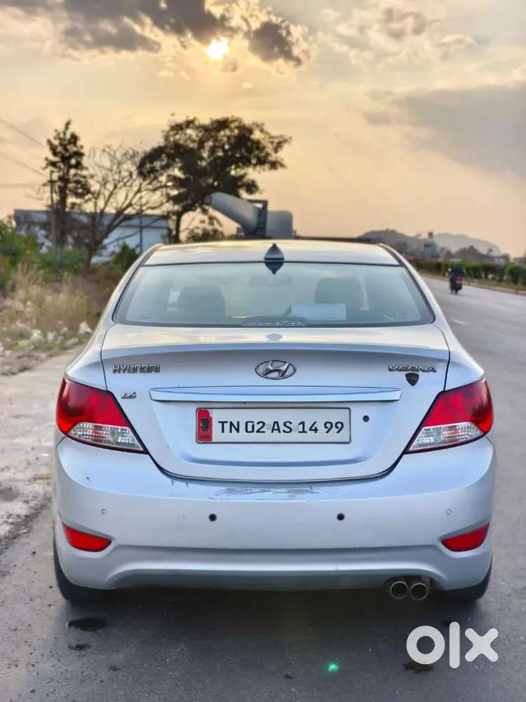 Hyundai Verna 2011