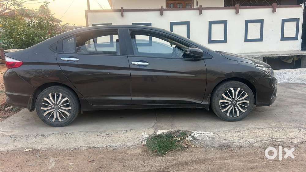 Honda City Zx 2017 Petrol Well Maintained