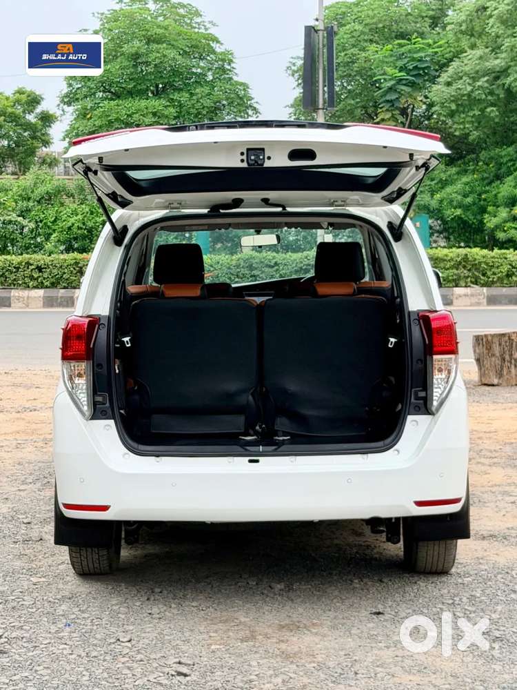 Toyota Innova Crysta [2020-ongoing] 2.4 Gx 7 Str, 2023, Diesel