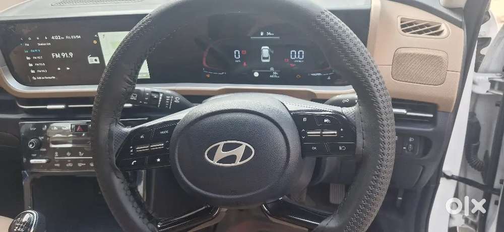 Hyundai Alcazar 2025 Petrol 4500 Km Driven With Sunroof 6 Month Old