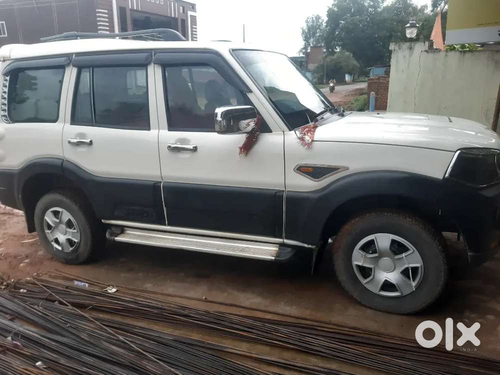 Mahindra Scorpio 2016