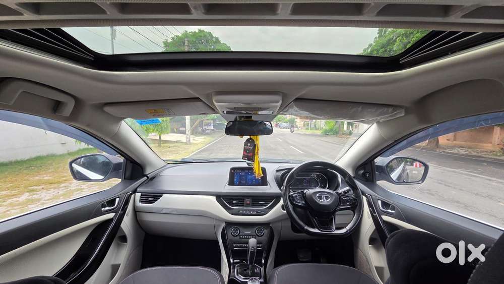 Tata Nexon 1.2 Revotron Xza Plus Premium, 2023, Petrol