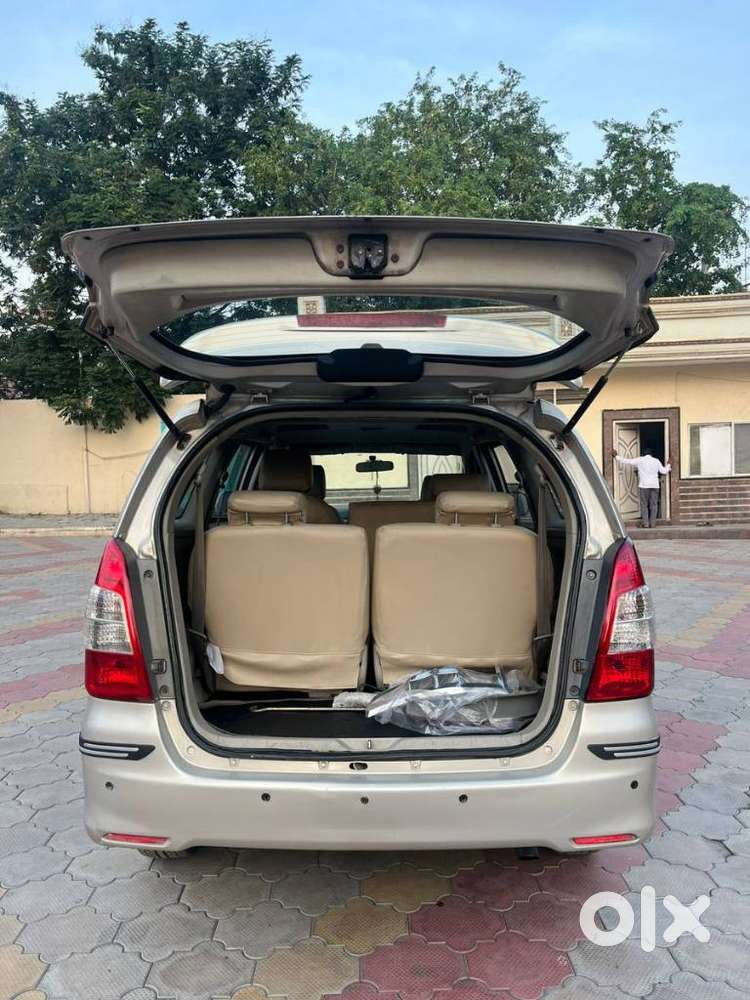 Toyota Innova 2.5 Gx 7 Str Bs-iii, 2012, Diesel
