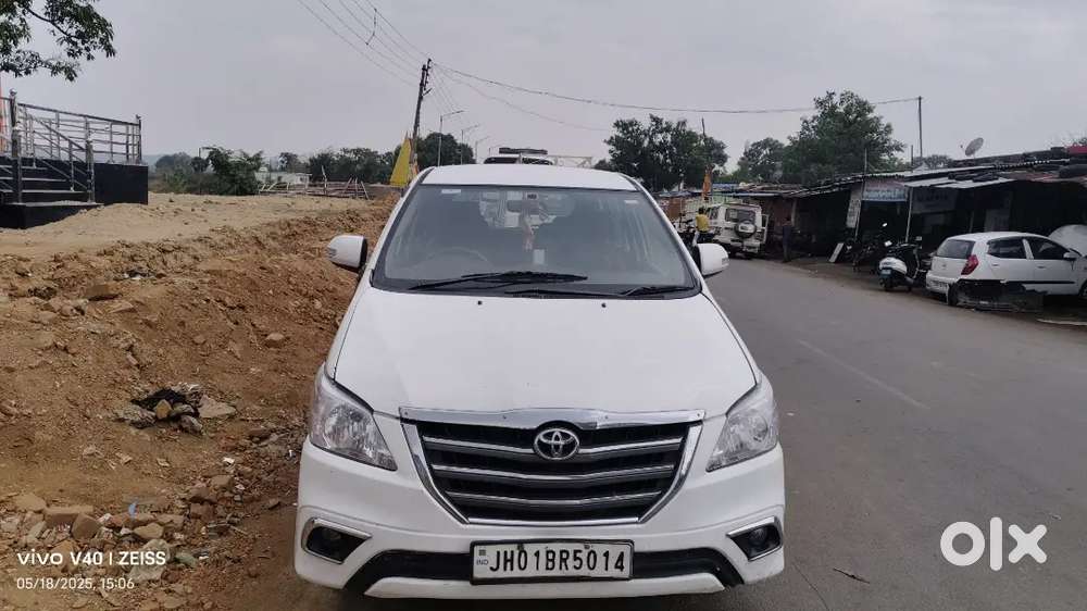 Toyota Innova 2015 Diesel 165000 Km Driven