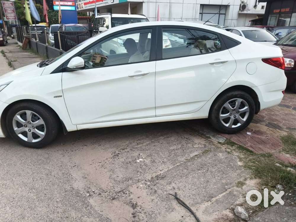 Hyundai Verna Crdi 1.6 E, 2012, Diesel