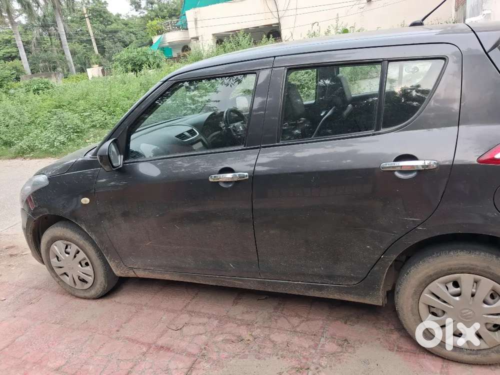 Maruti Suzuki Swift Lxi 2017