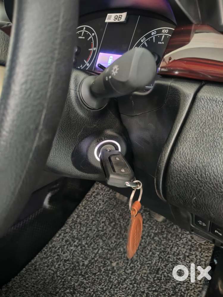 Toyota Innova Crysta 2.4 Gx Limited Edition 8 Str, 2025, Diesel