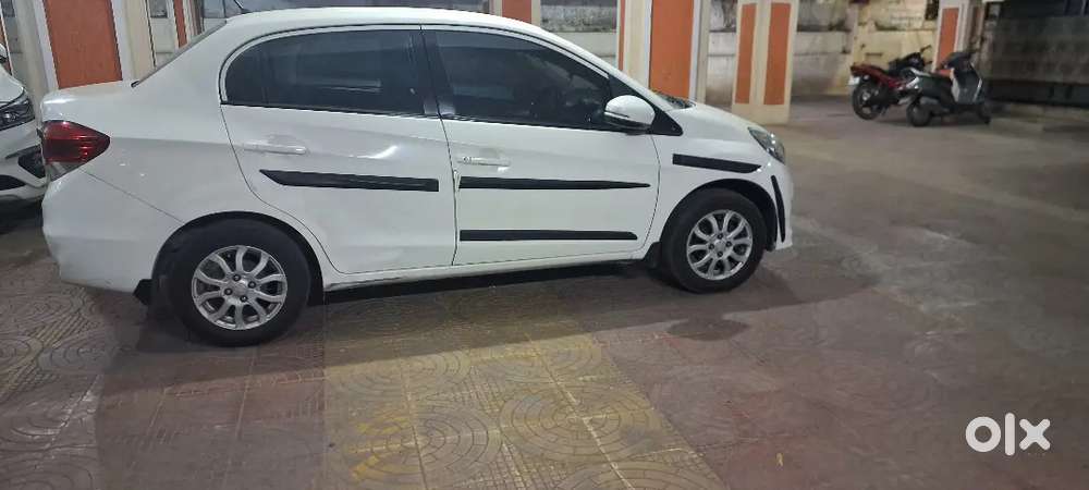 Honda Amaze 2015 Petrol 64000 Km Driven