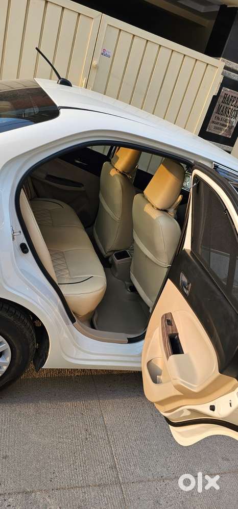 Maruti Suzuki Swift Dzire Vxi(o) Mt, 2023, Petrol