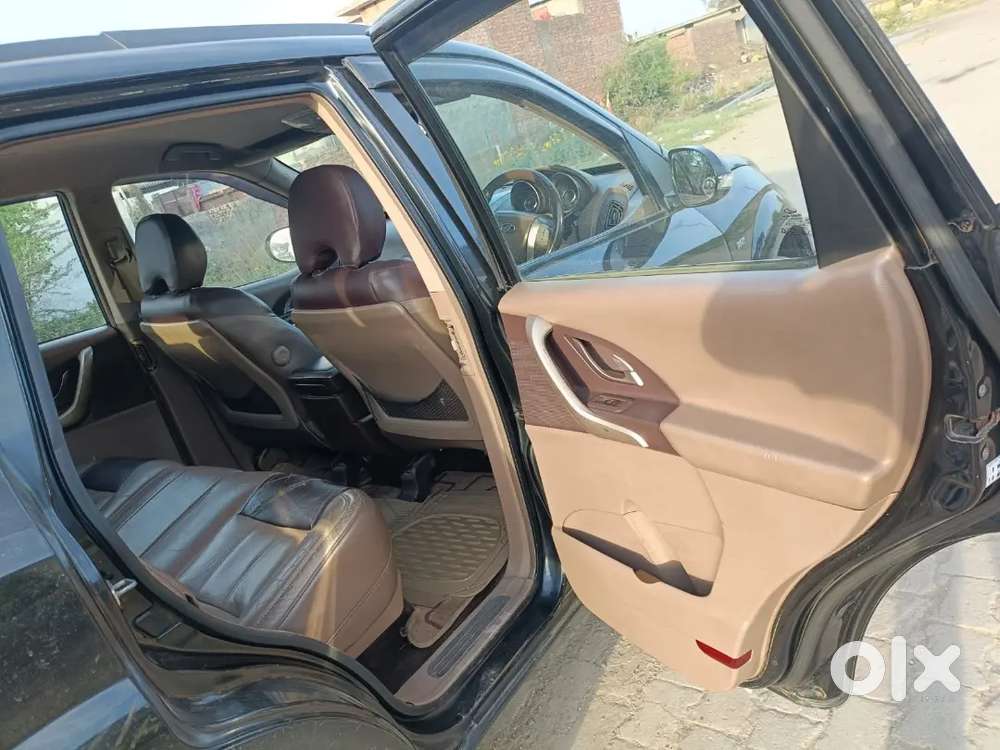 Mahindra Xuv500 2012