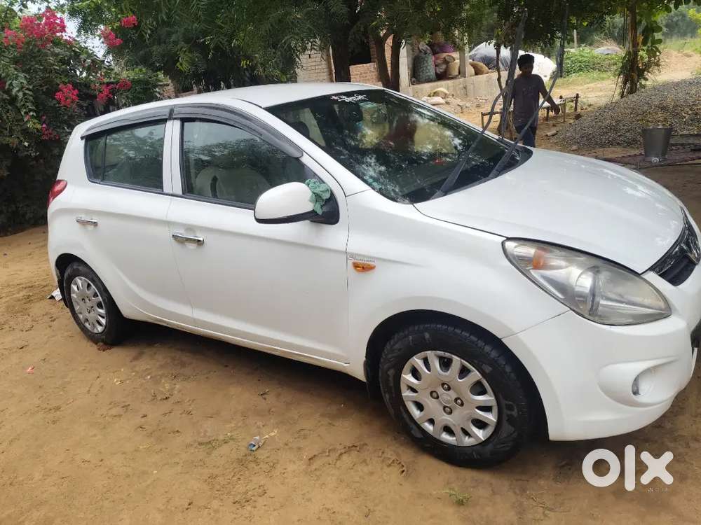 Hyundai I10 2011 Petrol 98000 Km Driven