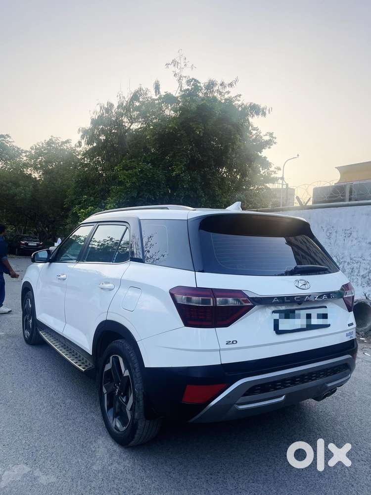 Hyundai Alcazar 1.5 Tdct Signature (o) 7s Petrol, 2023, Petrol