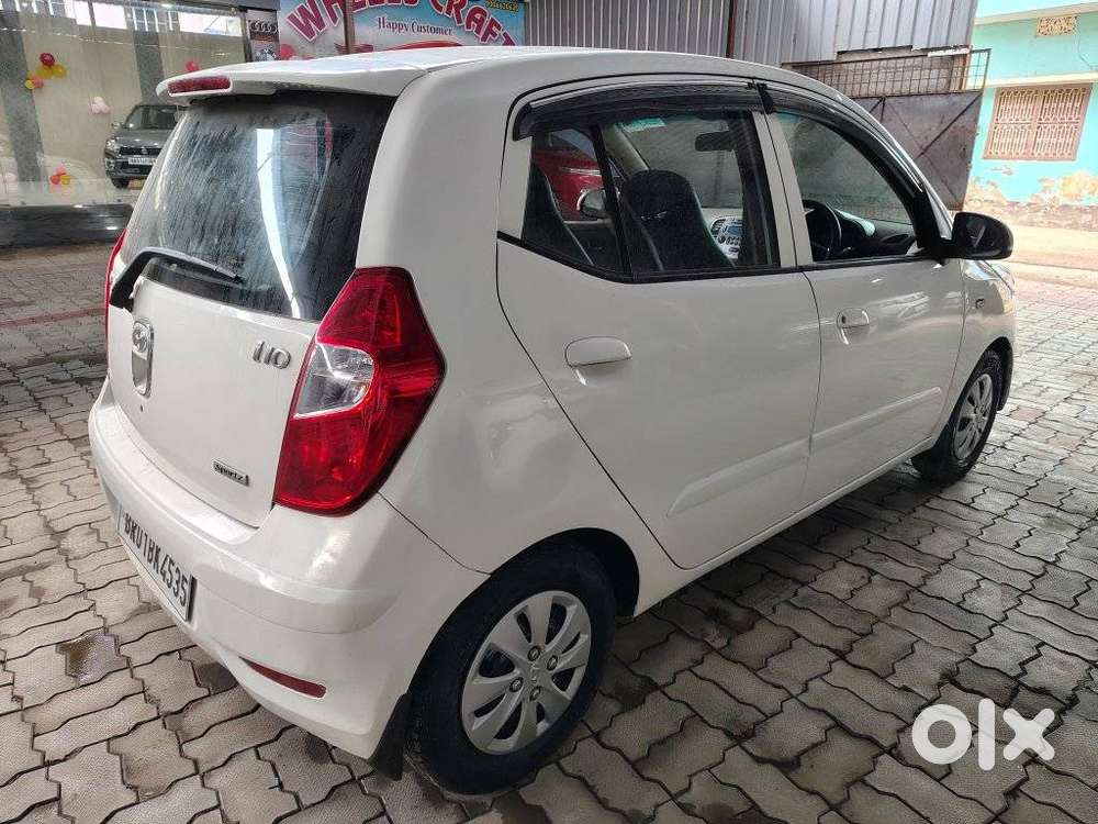 Hyundai I10 Sportz, 2012, Petrol