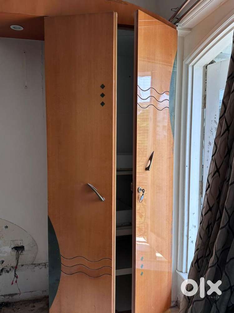 Wooden Wardrobe - Buy & Sell Used Furniture in Mumbai | OLX