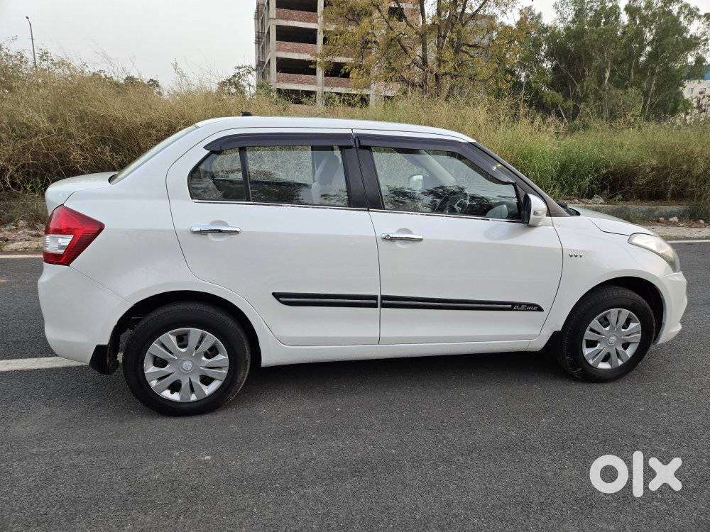 Maruti Suzuki Swift Dzire Vxi Optional, 2016, Petrol