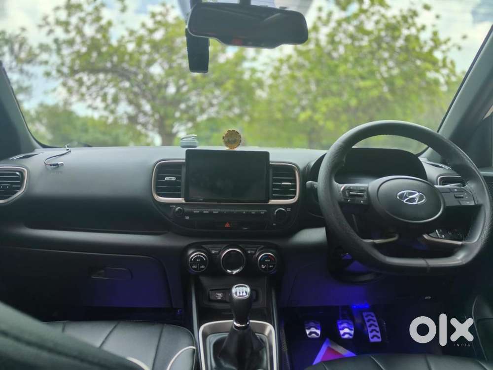 Hyundai Venue Sx Mt, 2023, Petrol