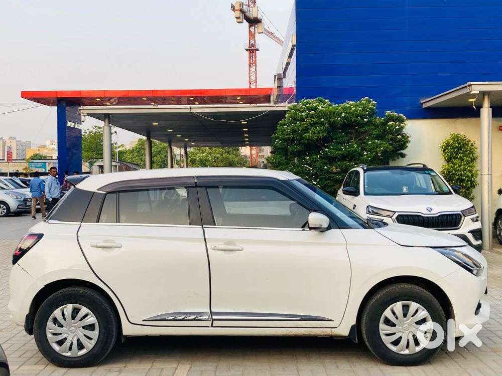 Maruti Suzuki New-gen Swift Vxi, 2025, Petrol