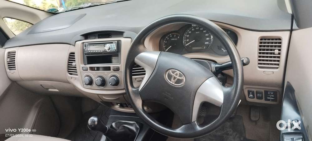 Toyota Innova 2.5 G (diesel) 8 Seater, 2016, Diesel
