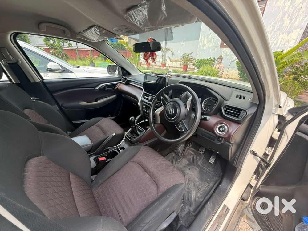 Maruti Suzuki Grand Vitara 2023 Petrol Well Maintained