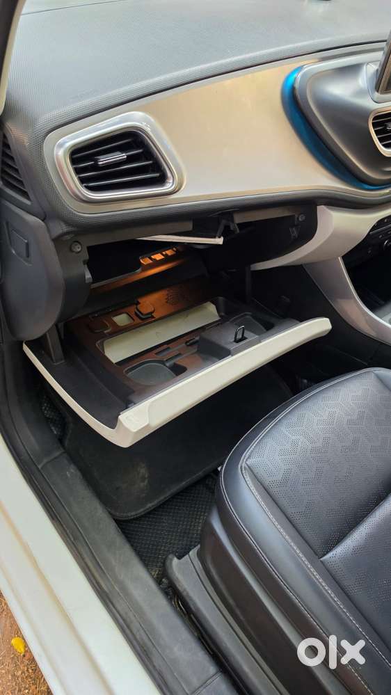 Tata Altroz Xz Plus (o) (s), 2022, Petrol