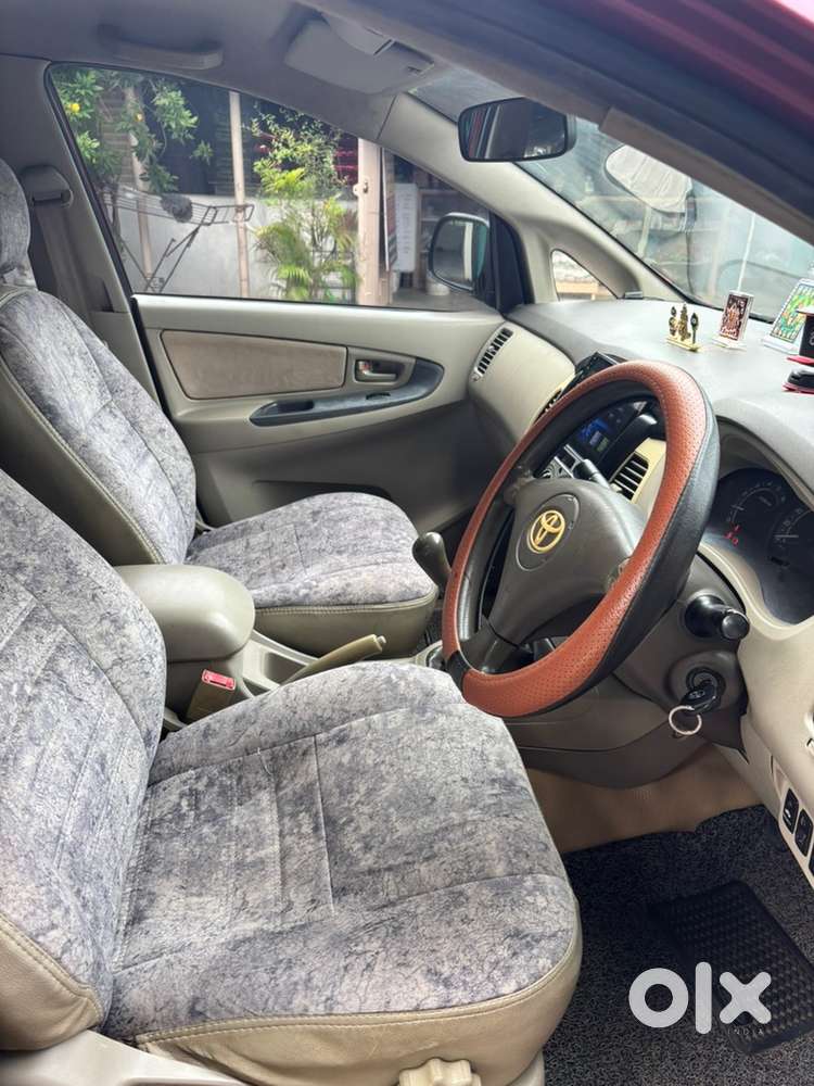 Toyota Innova 2.5 Manual 2011