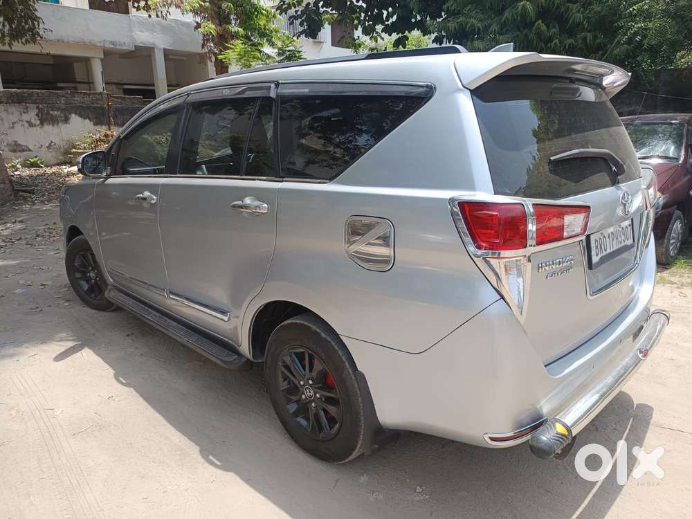 Toyota Innova Crysta 2.4 G Mt, 2017, Diesel