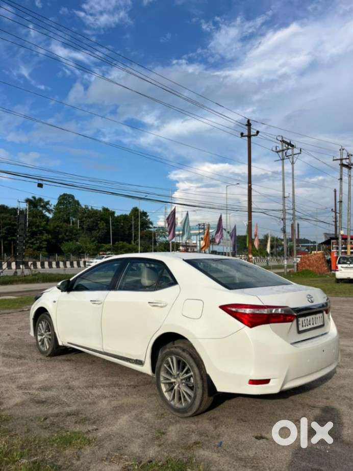 Toyota Corolla Altis, 2016, Petrol
