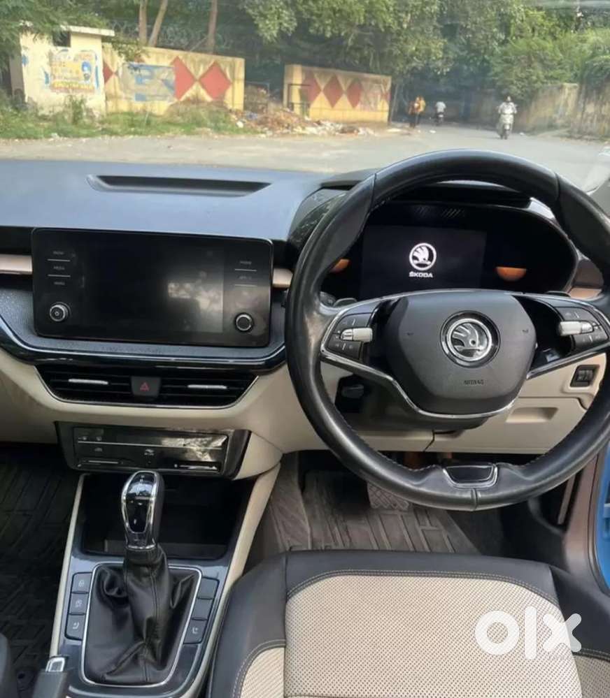 Skoda Slavia Style 1.0l Tsi At, 2022, Petrol