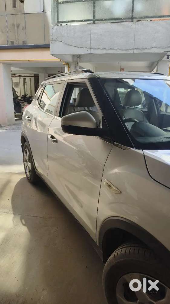 Mahindra Xuv300 Turbosport 2021 Petrol Well Maintained