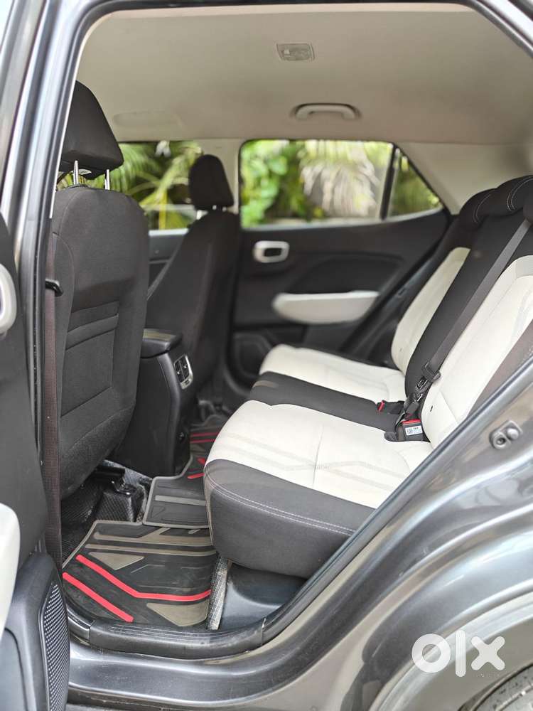 Hyundai Venue S 1.2 Petrol, 2024, Petrol