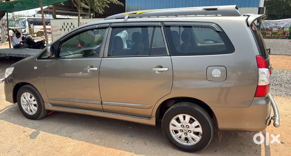 Toyota Innova 2015 Diesel Well Maintained