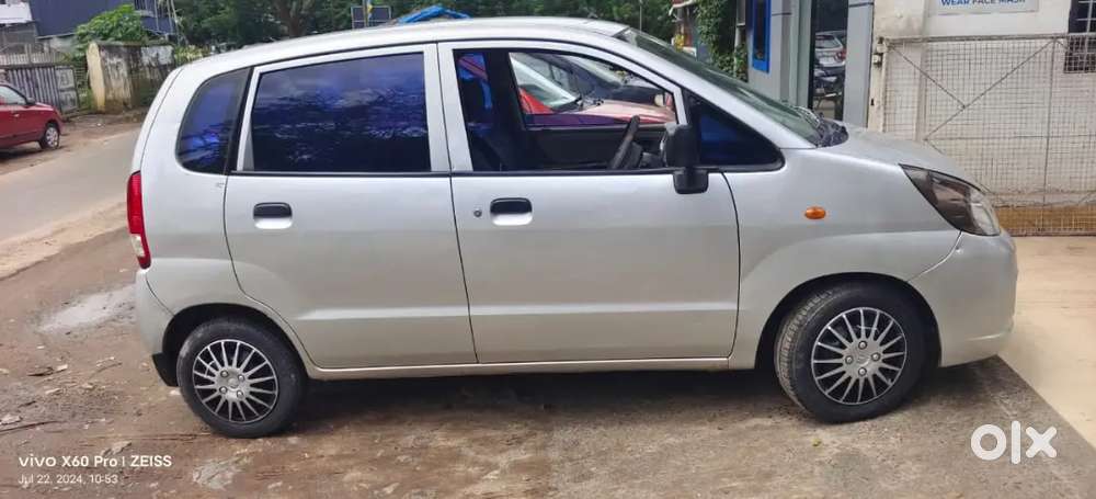 Maruti Suzuki Zen Estilo 2009