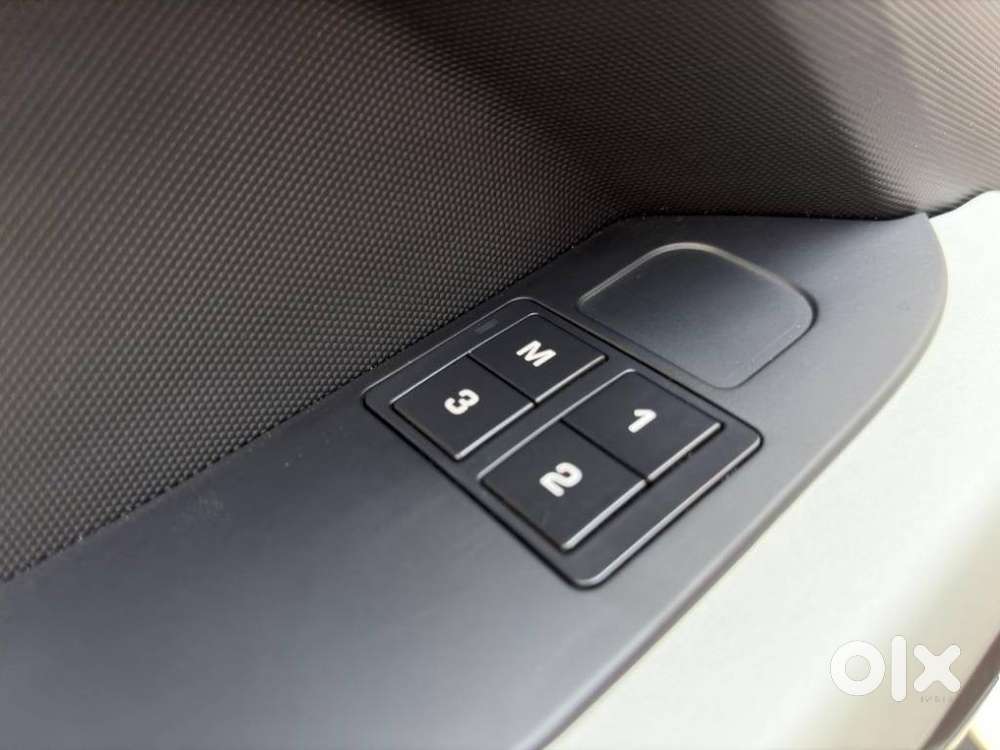 Land Rover Defender 3.0 L 130 Hse, 2023, Diesel