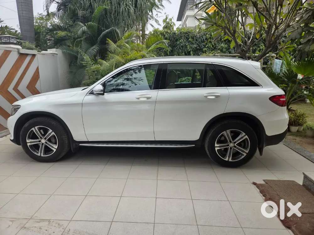 Mercedes Glc 220d 4matic
2017 Model
1st Owner
1,02,000 Km Driven
Insur