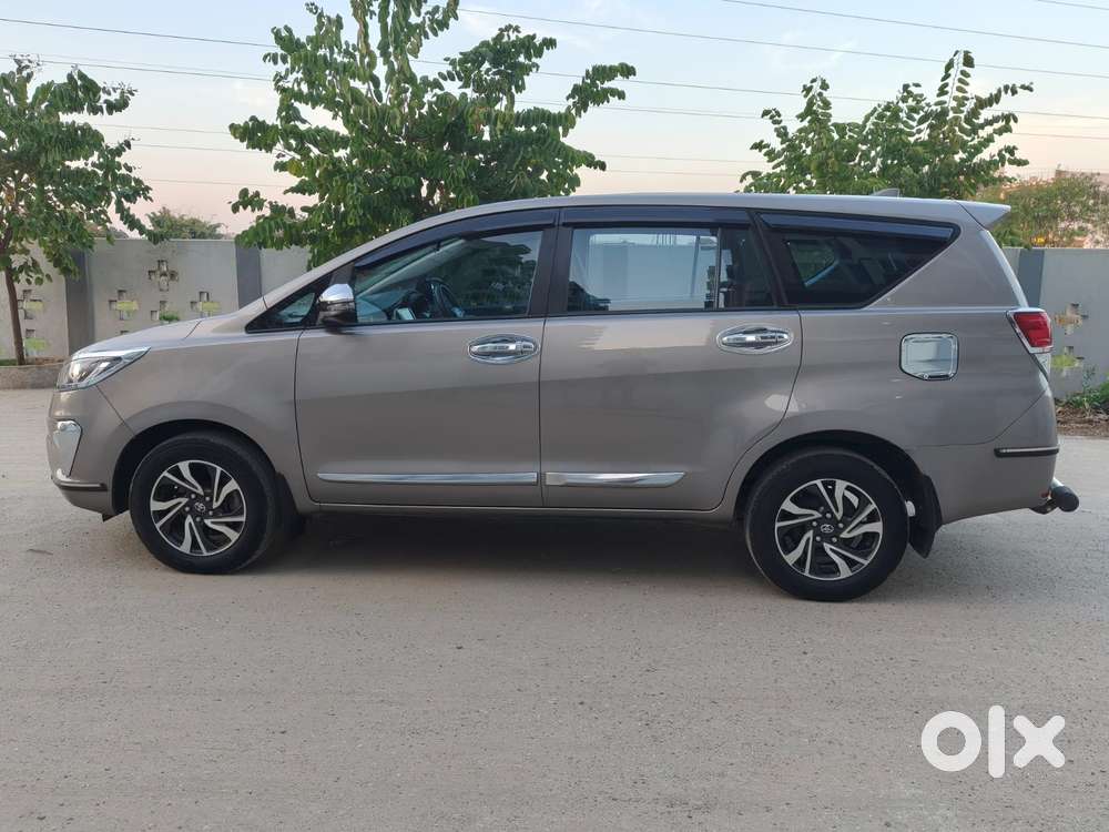 Toyota Innova Crysta 2.4 G Mt 7 Str, 2021, Diesel