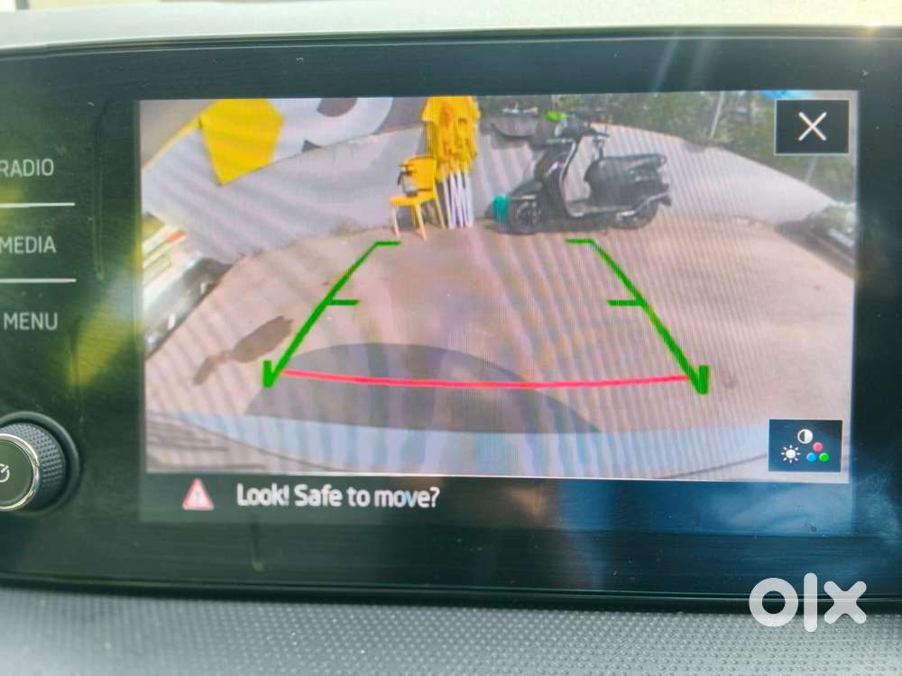 Skoda Slavia Ambition 1.5l Tsi Dsg, 2023, Petrol