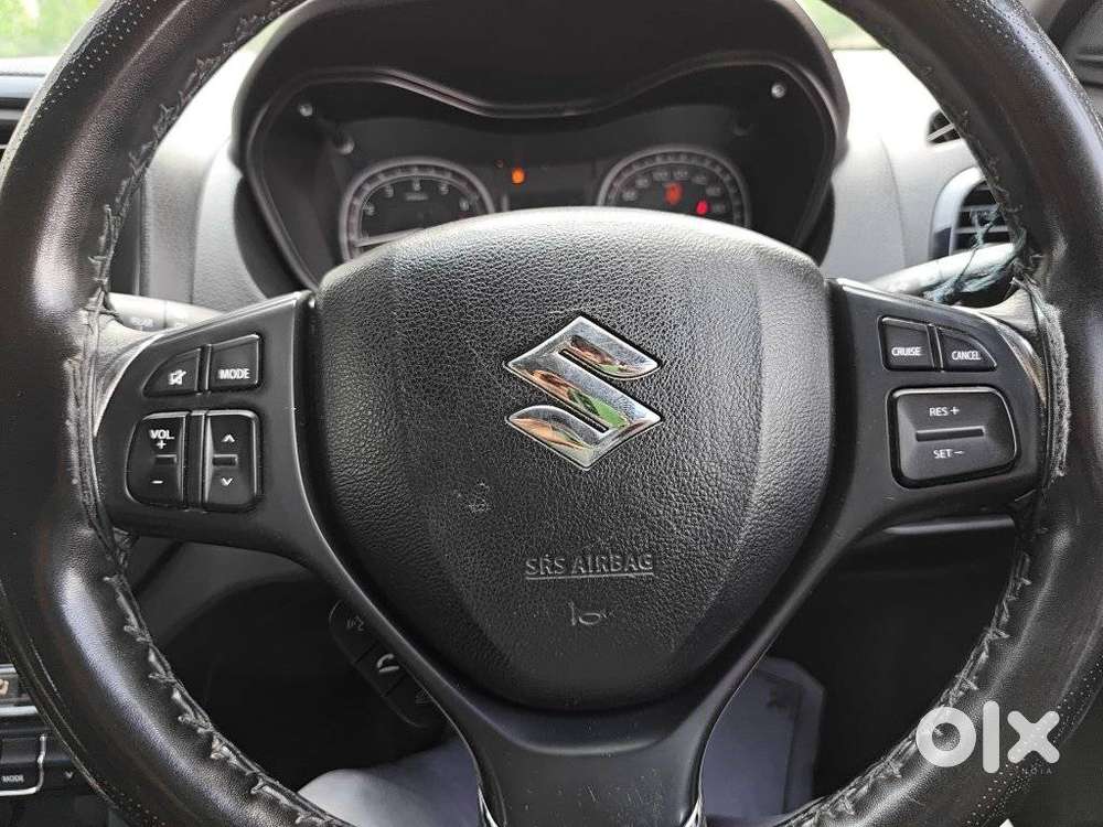 Maruti Suzuki Brezza 1.5 Zxi Cng Dual Tone, 2022, Petrol