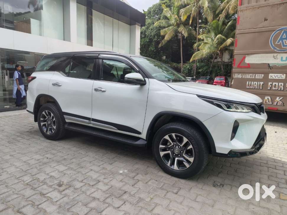 Toyota Fortuner Legender 4x4 At 2.8, 2025