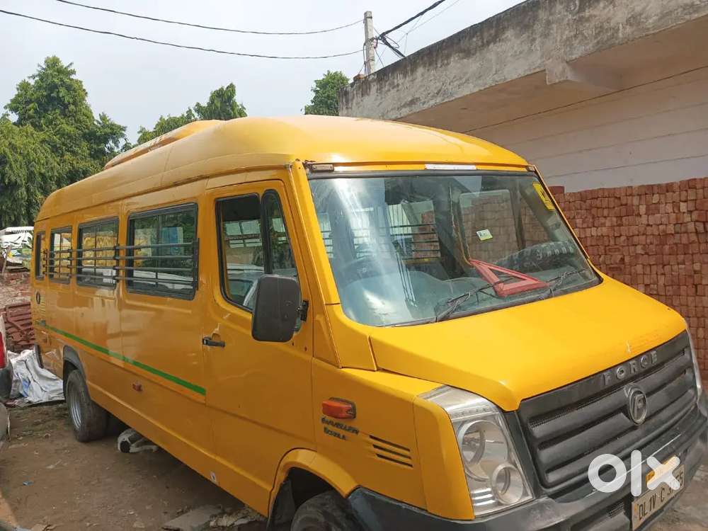 Good Condition 21 Seater