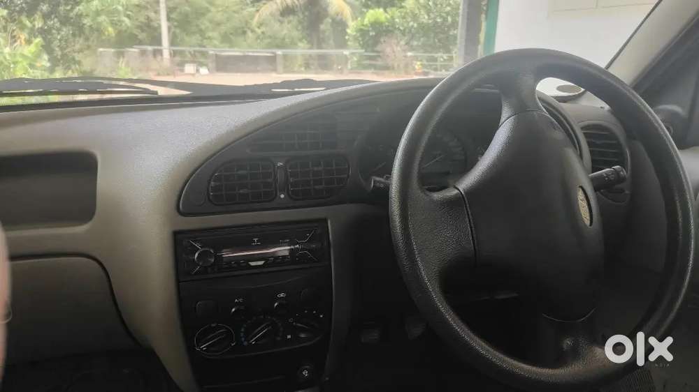 Ford Ikon 2005 Petrol