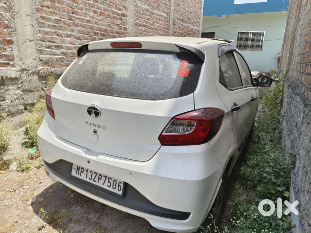 Tata Tiago Revotron Xz 2025