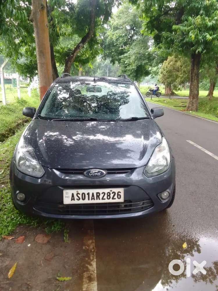 Ford Figo Petrol Zxi 2010